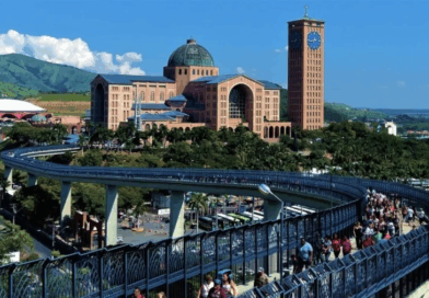 Aparecida-SP propõe taxa para turistas após medida adotada em Campos do Jordão.