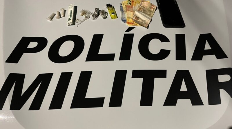 Adolescente é apreendido por tráfico de drogas em praça de Bananal