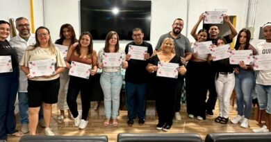 Alunos concluem curso de gestão de pequenos negócios em Queluz