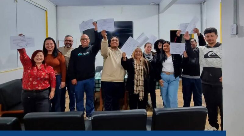 Nova turma conclui curso de Auxiliar de Logística em Queluz