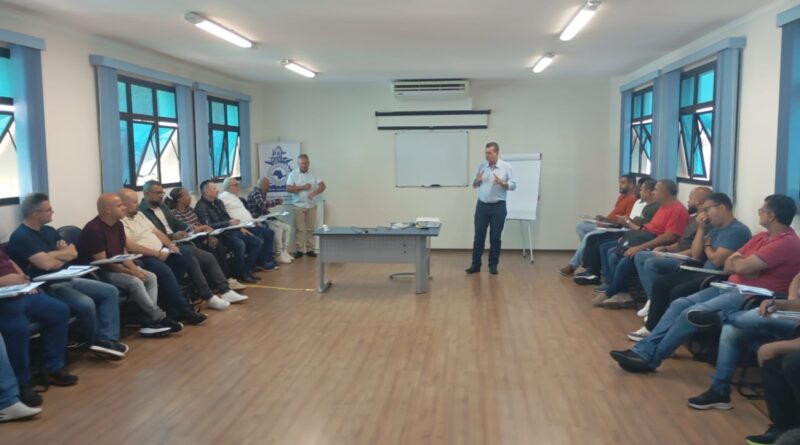 Sindicato dos Metalúrgicos de Cruzeiro participa de curso de qualificação sindical