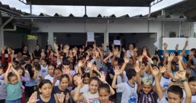 Duas escolas de Lavrinhas recebem Prêmio Escola Ouro